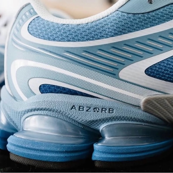 New Balance Blue and Black Running Shoes - Picture 3 of 7